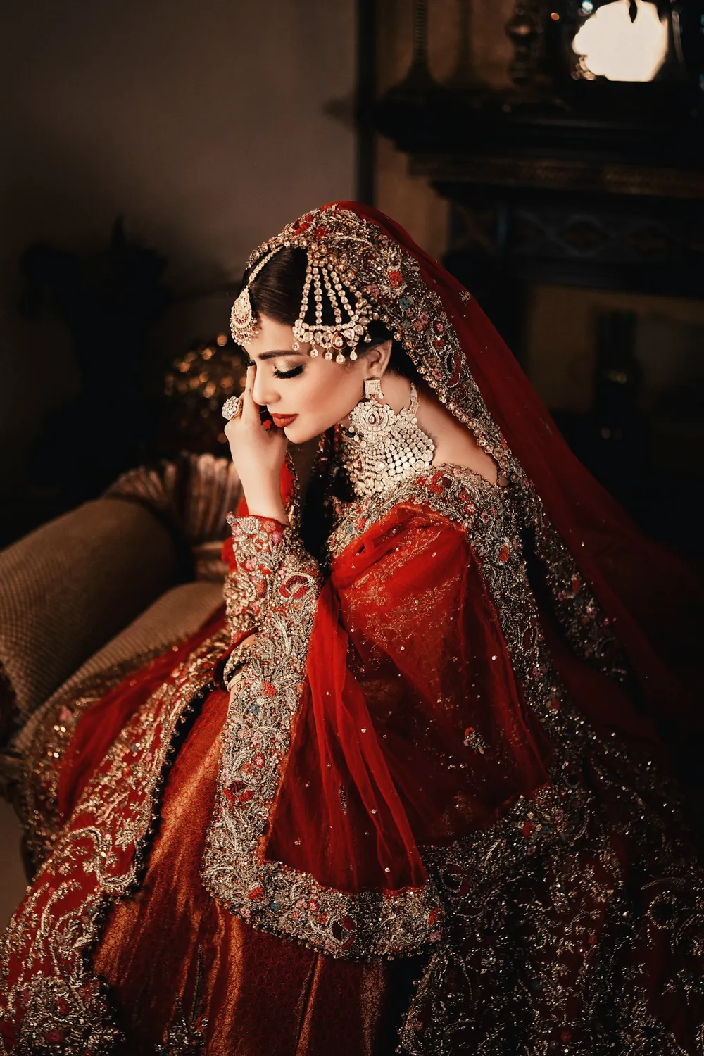Badr in red and silver, full length