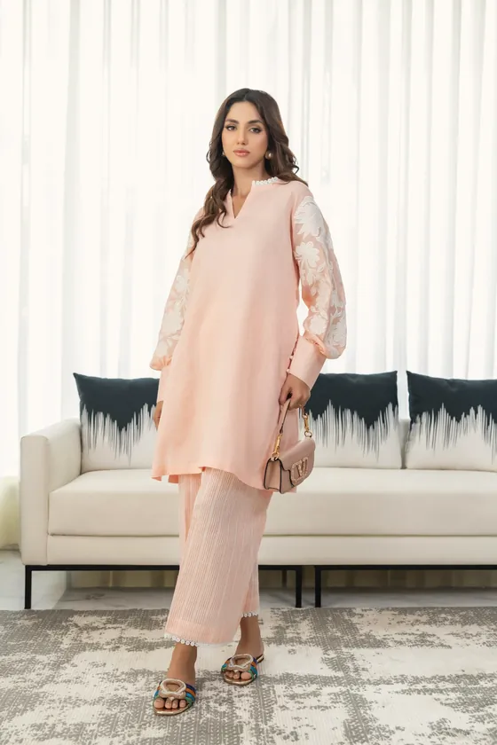 Tulu in peach